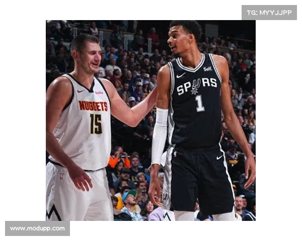 《NBA球迷激情时刻集锦:最震撼的比赛回顾与球迷互动瞬间》 《NBA球迷激情时刻集锦:最震撼的比赛回顾与球迷互动瞬间》